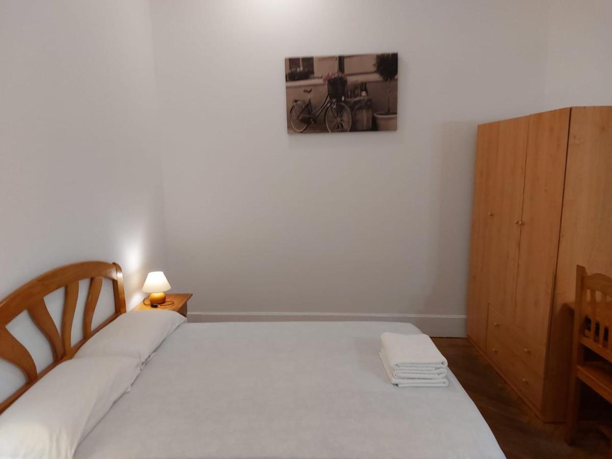 Hostal Miralva Madrid Bagian luar foto