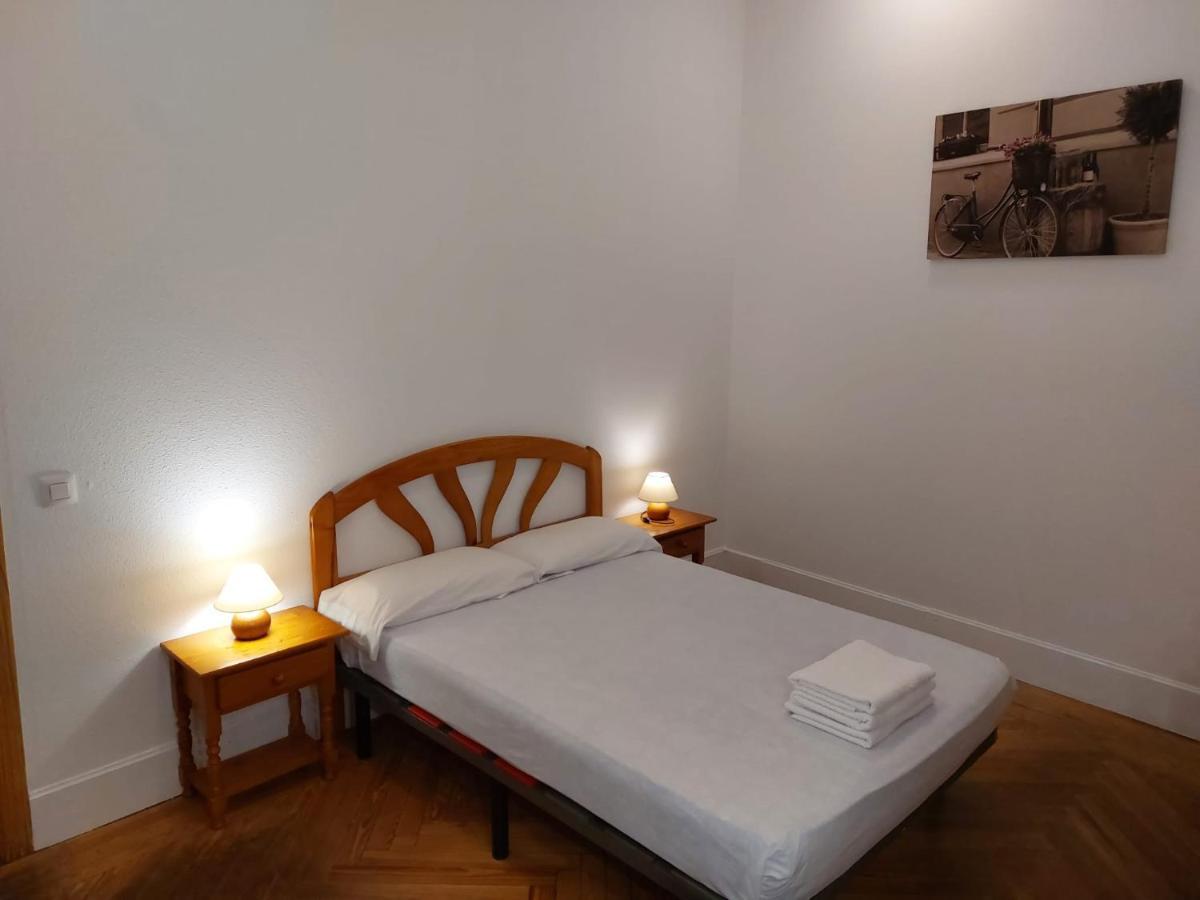 Hostal Miralva Madrid Bagian luar foto